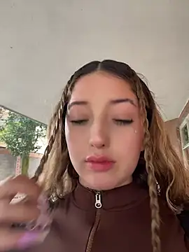 Baby  Otaku online show from April 13, 5:06 pm