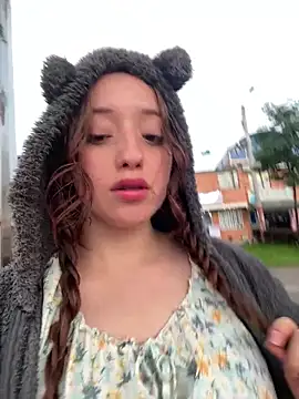 Baby  Otaku online show from November 21, 10:31 pm