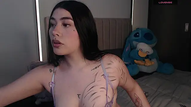 Snapshot of Hell_luna chatting on November 24, 6:08 pm Hell luna online show from November 24, 6:08 pm