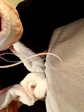 Snapshot of charam-38 chatting on December 5, 9:34 pm charam-38 online show from December 5, 9:34 pm