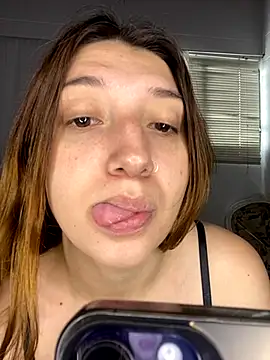 Mia  Gray online show from November 12, 6:01 pm