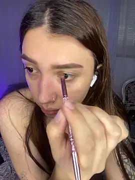 Mia  Gray online show from November 11, 7:52 pm