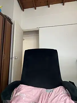 Mia  Gray online show from May 15, 5:44 pm