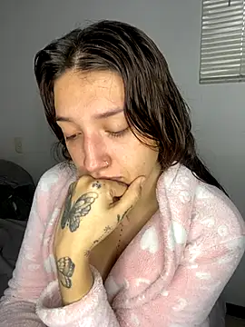 Mia  Gray online show from October 21, 3:22 pm