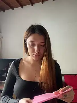 Mia  Gray online show from November 3, 6:22 pm