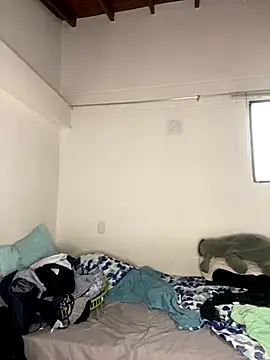 Mia  Gray online show from December 16, 7:07 pm