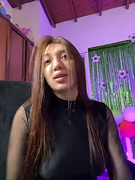 Snapshot of Mia__Gray chatting on June 24, 5:22 pm Mia Gray online show from June 24, 5:22 pm