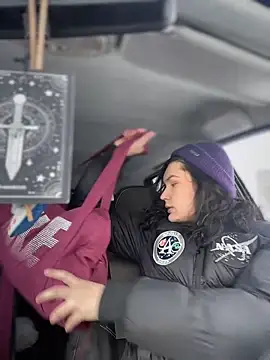 MeekyRich online show from February 20, 3:25 am