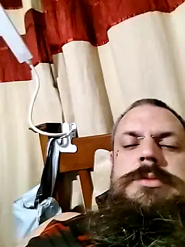 Snapshot of Tattyrob87 chatting on November 16, 11:30 pm Tattyrob87 online show from November 16, 11:30 pm