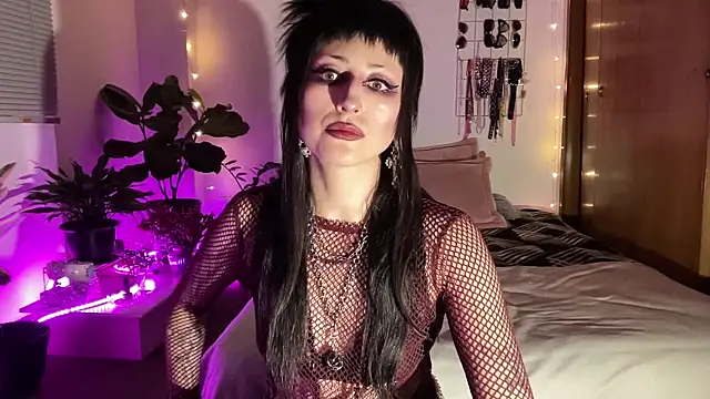 ELENA UMBRA online show from April 4, 2:40 am