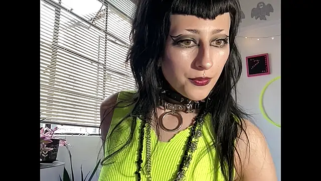 Snapshot of ELENA_UMBRA chatting on June 9, 7:15 pm ELENA UMBRA online show from June 9, 7:15 pm