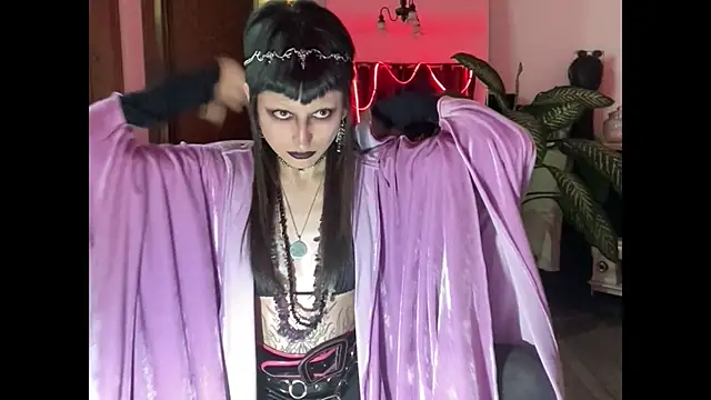 Snapshot of ELENA_UMBRA chatting on October 15, 8:44 am ELENA UMBRA online show from October 15, 8:44 am