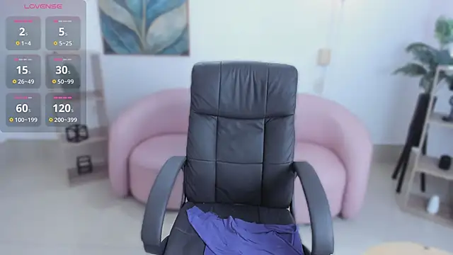 kylie soraya online show from November 25, 5:24 pm