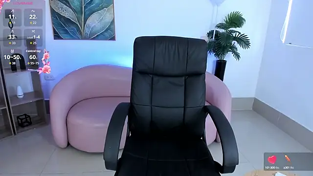 Snapshot of kylie_soraya chatting on September 17, 4:20 pm kylie soraya online show from September 17, 4:20 pm