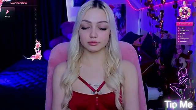 LinaLirian online show from March 11, 2:22 pm