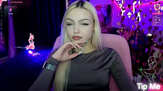 LinaLirian online show from February 17, 2:14 pm