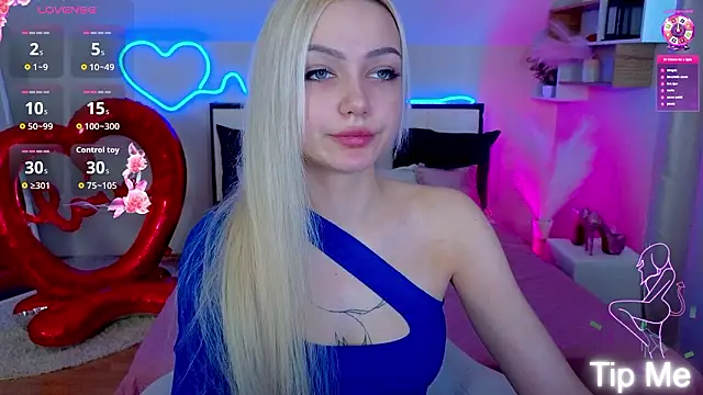 LinaLirian online show from February 13, 10:04 am