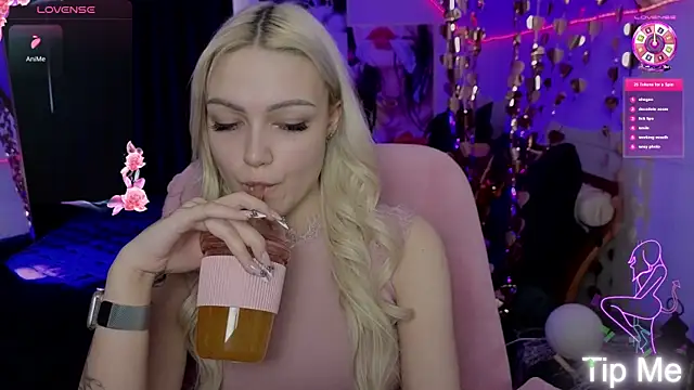 LinaLirian online show from April 14, 10:09 am