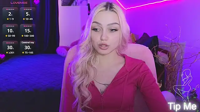 LinaLirian online show from February 5, 2:13 pm