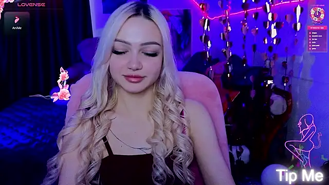 LinaLirian online show from March 4, 10:12 am