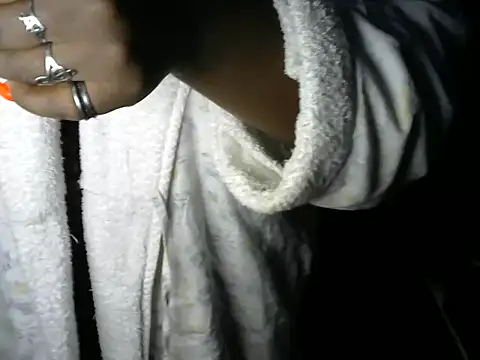 Snapshot of Thosabane chatting on December 22, 8:09 pm Thosabane online show from December 22, 8:09 pm