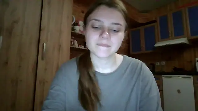 Snapshot of Little_shygirl chatting on October 9, 4:02 am Little shygirl online show from October 9, 4:02 am