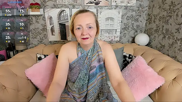 Karen Villis online show from November 13, 9:24 am