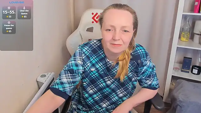 Karen Villis online show from May 10, 10:08 am