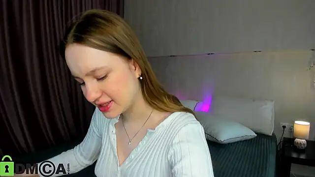 Candy Cansew online show from March 24, 1:05 am