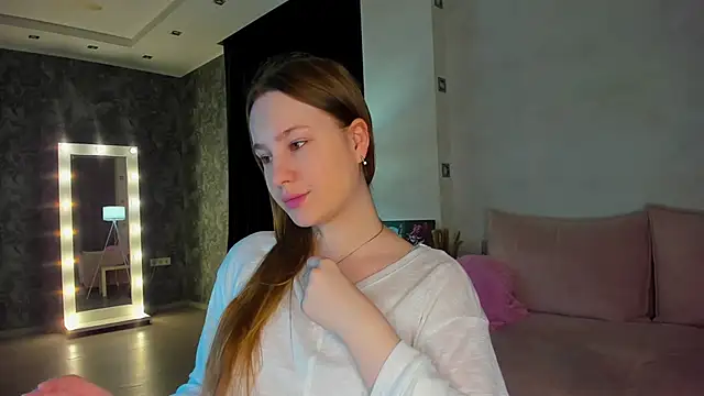 Candy Cansew online show from March 29, 1:07 am