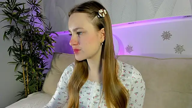 Snapshot of Candy_Cansew chatting on December 5, 1:05 am Candy Cansew online show from December 5, 1:05 am