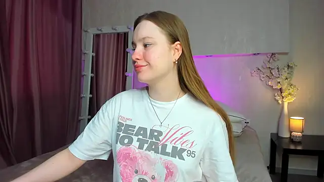 Candy Cansew online show from April 12, 1:09 am