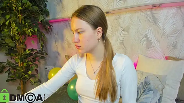 Candy Cansew online show from October 3, 12:58 am
