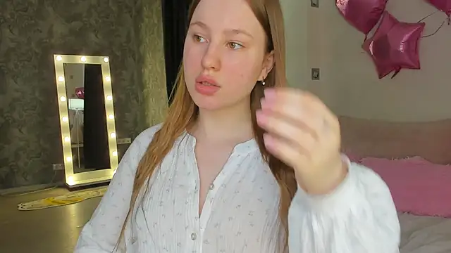 Candy Cansew online show from June 13, 12:52 am