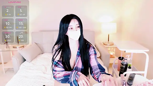 hotseah online show from February 11, 11:54 am