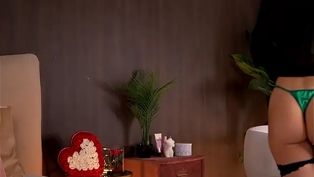 ChloeDevine online show from March 11, 5:23 am