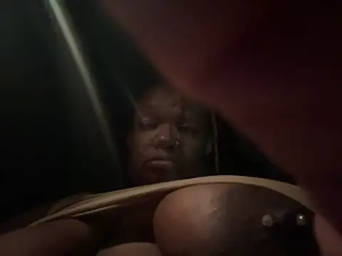 RoyalQueen2u online show from June 10, 4:24 am
