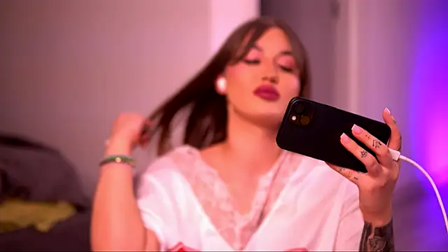 Snapshot of AryaDeluna chatting on September 29, 5:51 pm AryaDeluna online show from September 29, 5:51 pm