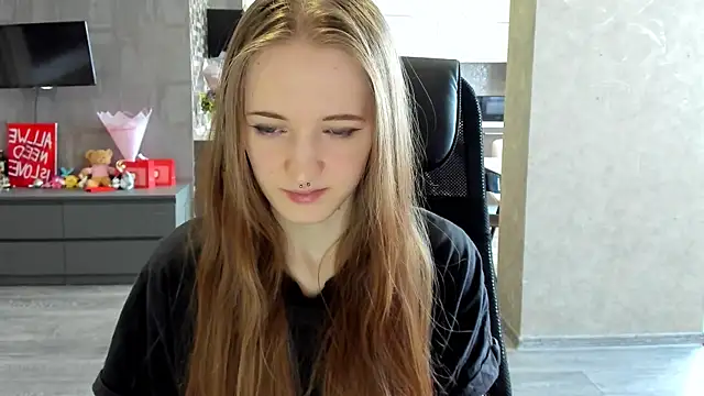 KateKayer online show from May 2, 11:59 am