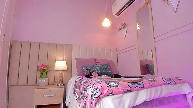  lucia 18 online show from November 7, 11:37 am