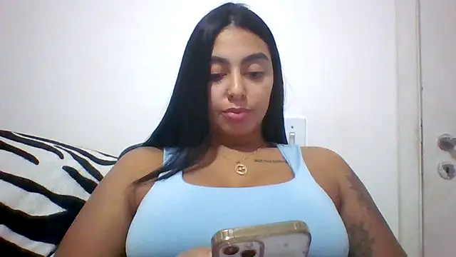Snapshot of querida777 chatting on May 30, 12:28 am querida777 online show from May 30, 12:28 am