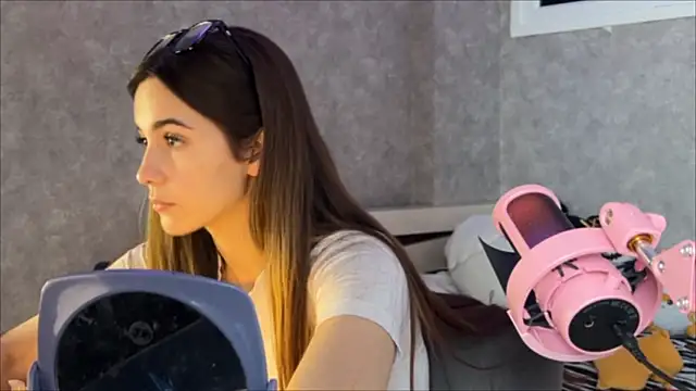 CupSizeGirl online show from March 25, 6:35 am