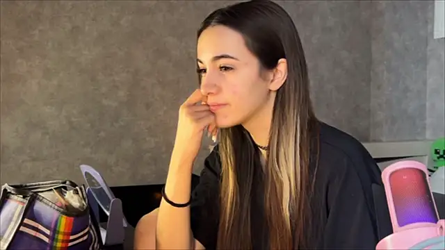 CupSizeGirl online show from March 23, 2:44 am