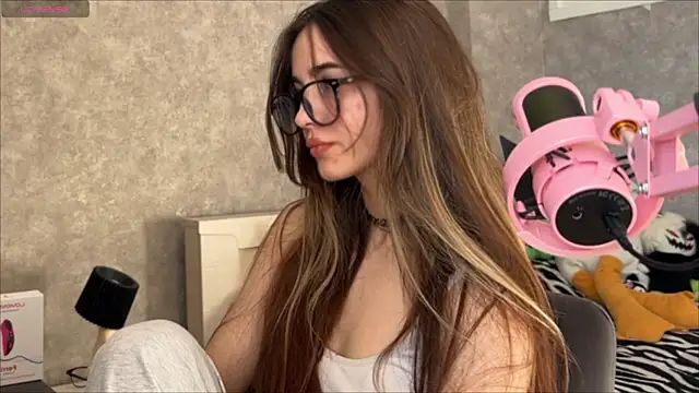 CupSizeGirl online show from March 30, 10:28 am