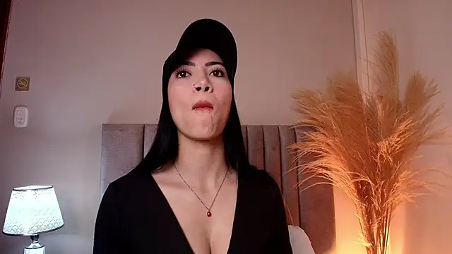 AbbieJoness  online show from November 6, 11:47 am