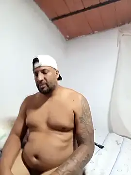 Snapshot of kalifa3210 chatting on November 22, 3:38 am kalifa3210 online show from November 22, 3:38 am