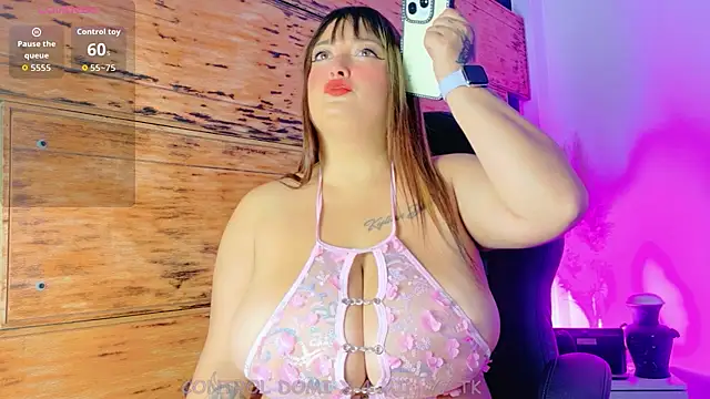 Snapshot of Alicee_stone_ chatting on November 26, 8:20 pm Alicee stone online show from November 26, 8:20 pm