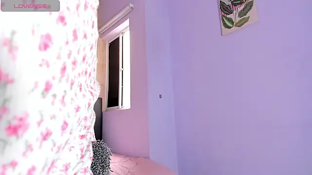 Snapshot of valentina-diiaz chatting on May 11, 2:07 pm valentina-diiaz online show from May 11, 2:07 pm