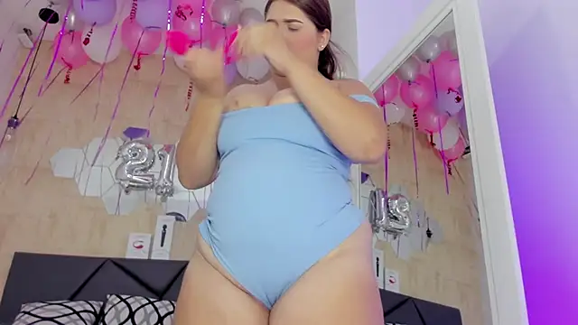 valentina-diiaz online show from October 17, 1:57 pm