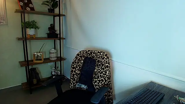  Victoria Collins online show from March 11, 11:37 am